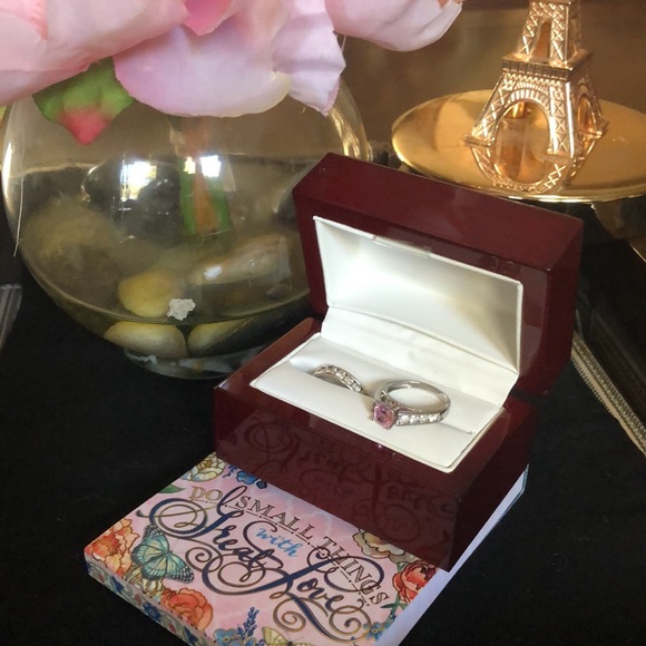 Platinum and Diamond wedding ring setting semi-mount - Picture 3 of 16